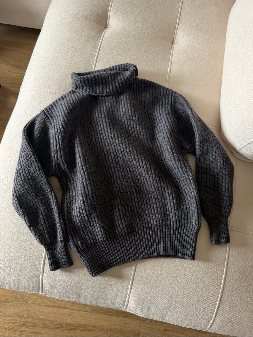 Aritzia Wilfred Knit Sweater
